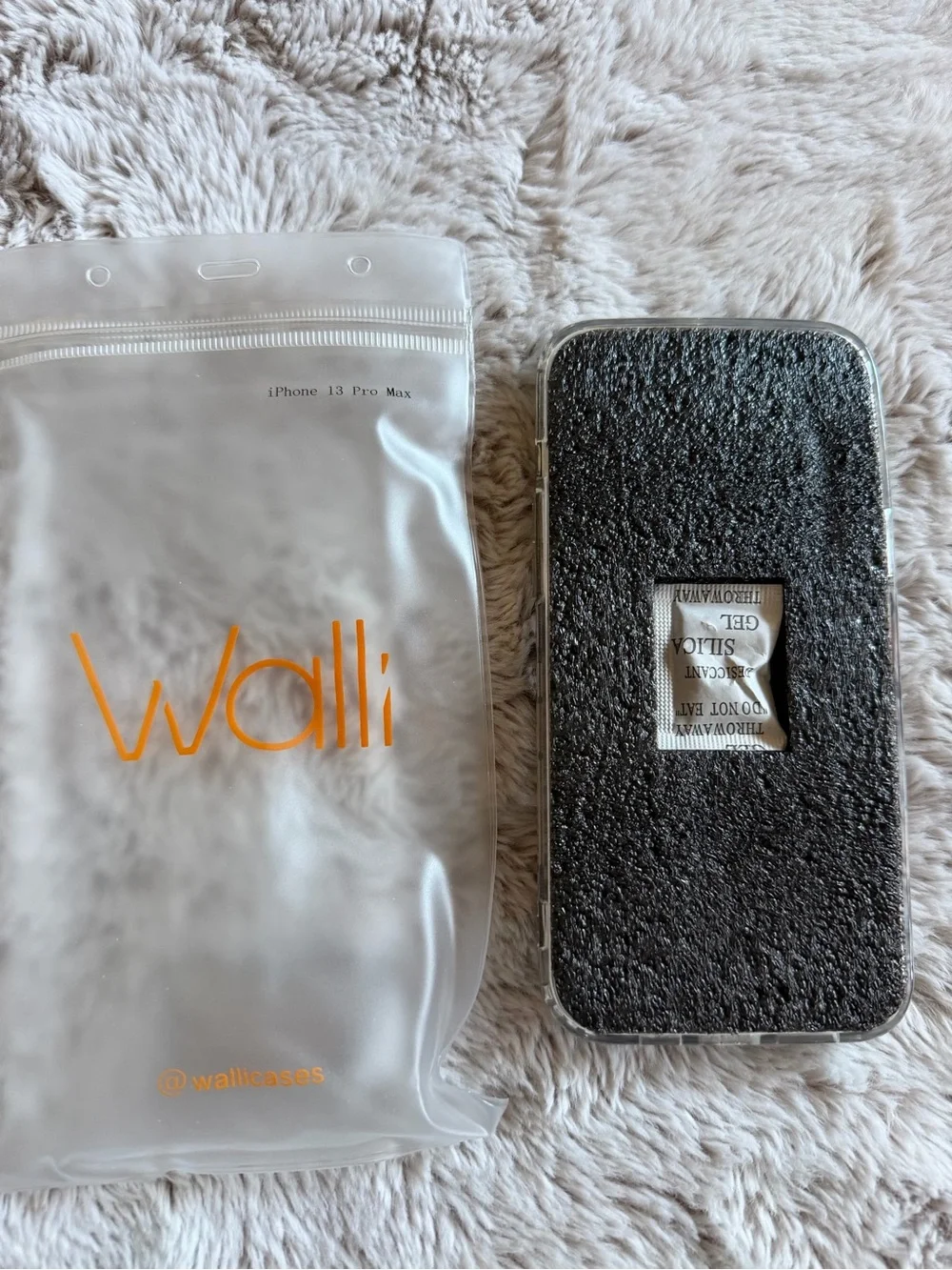 Wallis stylish phone